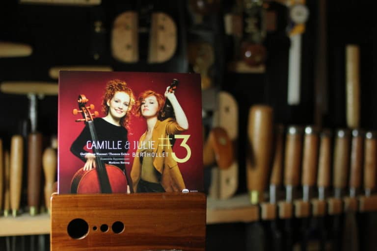 #3, l'album de Julie et Camille Berthollet