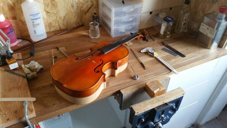 Le chevalet et l'âme du violon
